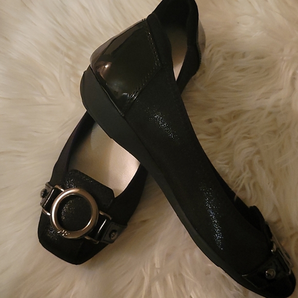 Anne Klein Shoes for girls - Picture 3 of 9